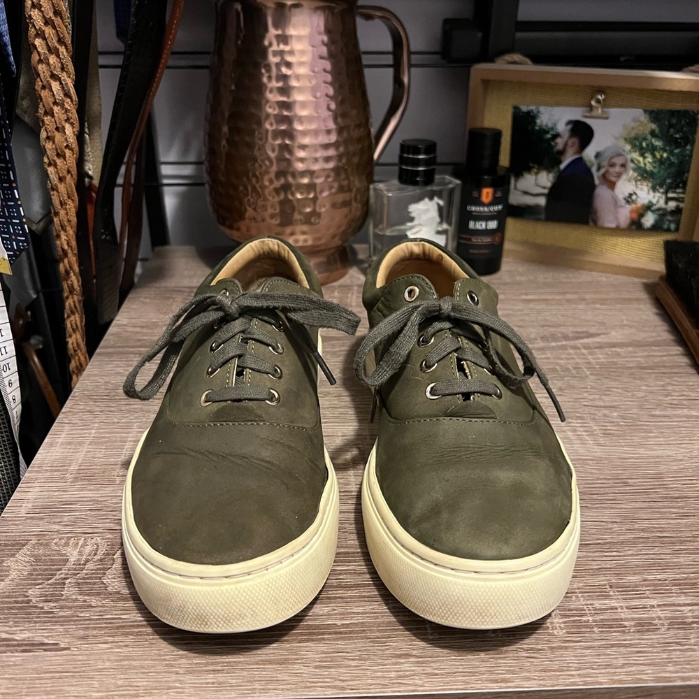 Nisolo Moss Green Leather Sneaker with Vibram Sole Size 8